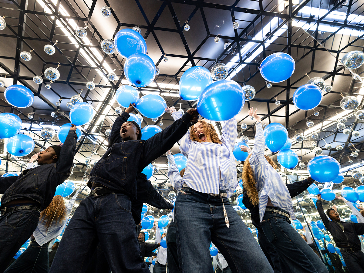 1200x900 Infinity Room